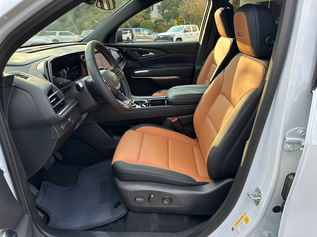 2027 Chevrolet Traverse Z71 SUV, photo 17