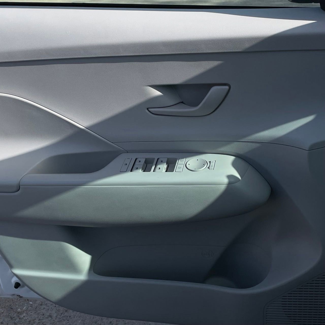 2025 Hyundai Kona SEL - Photo 20