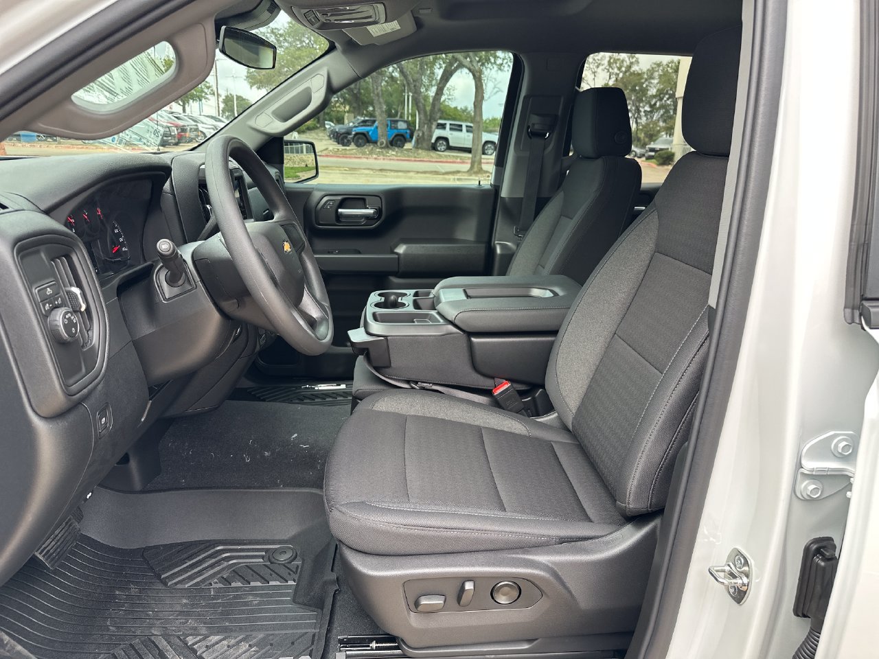 2026 Chevrolet Silverado 1500 Custom - Photo 10