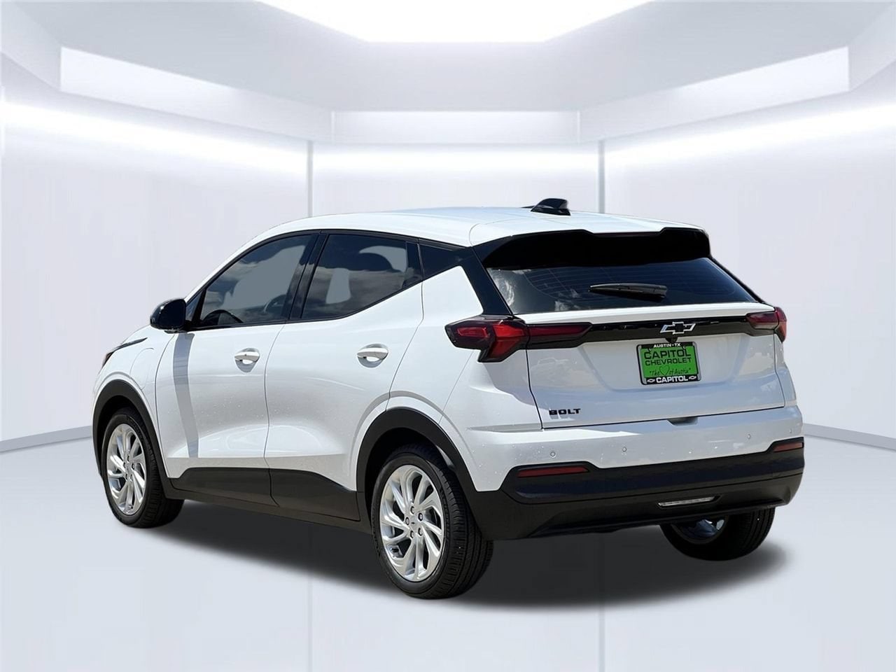 2027 Chevrolet Bolt LT SUV, photo 5