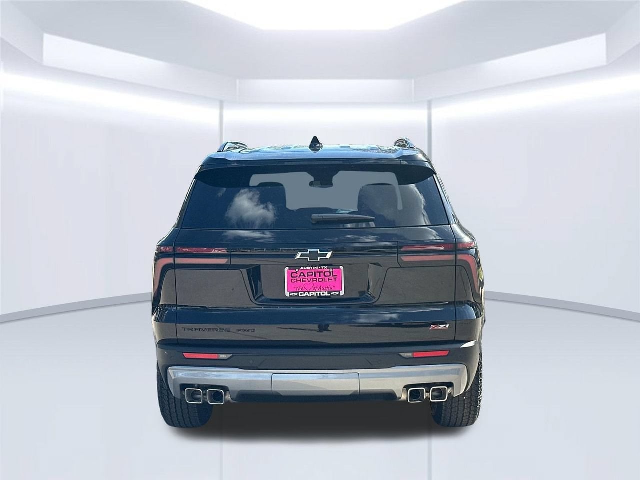 2027 Chevrolet Traverse Z71 SUV, photo 4