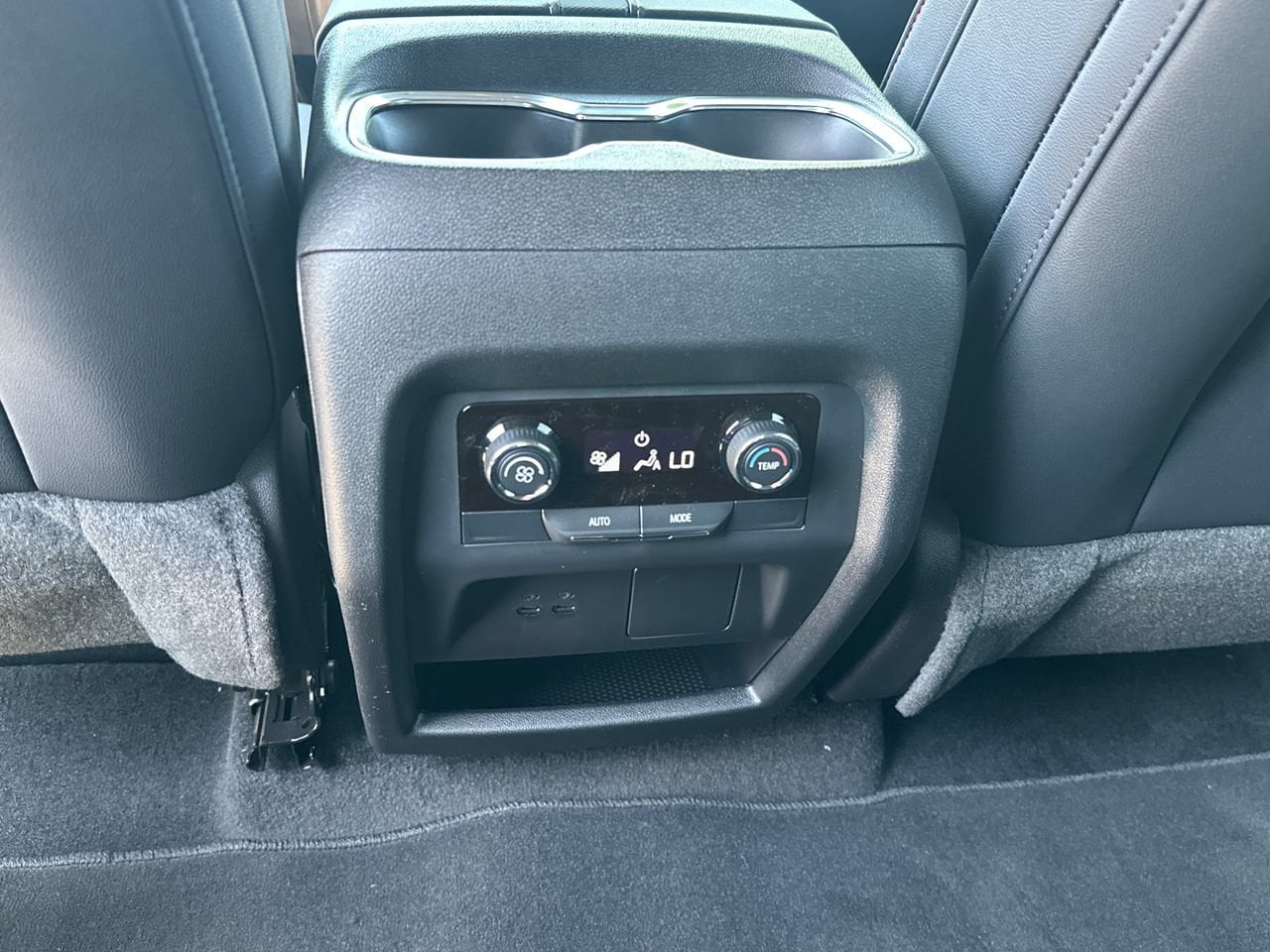 2026 Chevrolet Traverse Z71 SUV, photo 27