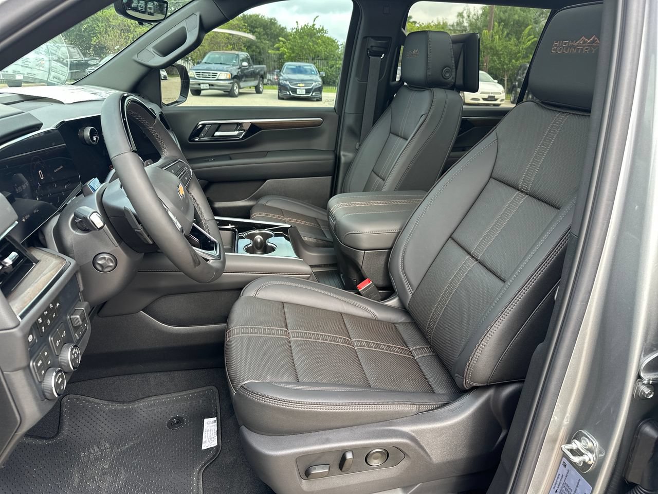 2026 Chevrolet Suburban High Country SUV, photo 11
