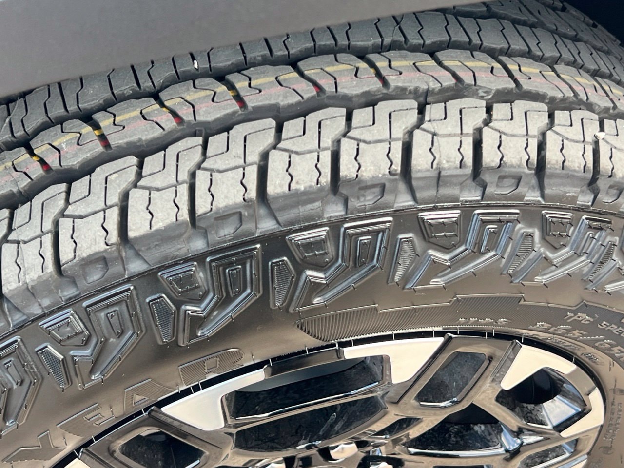 2027 Chevrolet Traverse Z71 SUV, photo 28