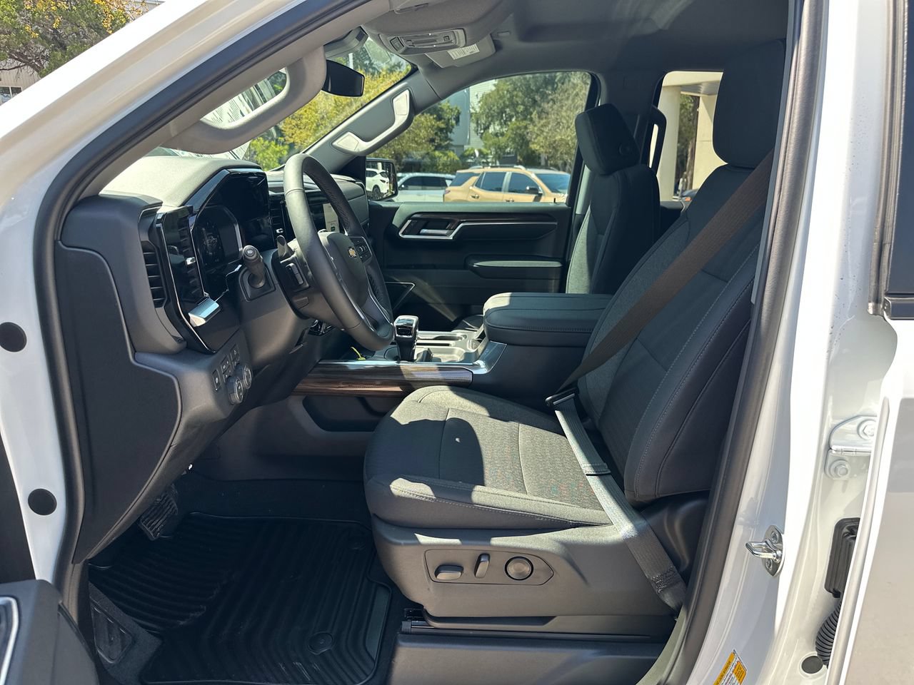 2026 Chevrolet Silverado 1500 LT, photo 9
