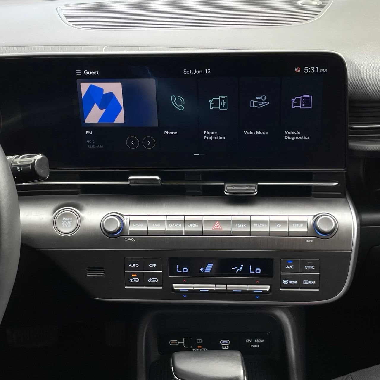 2025 Hyundai Kona SEL - Photo 17