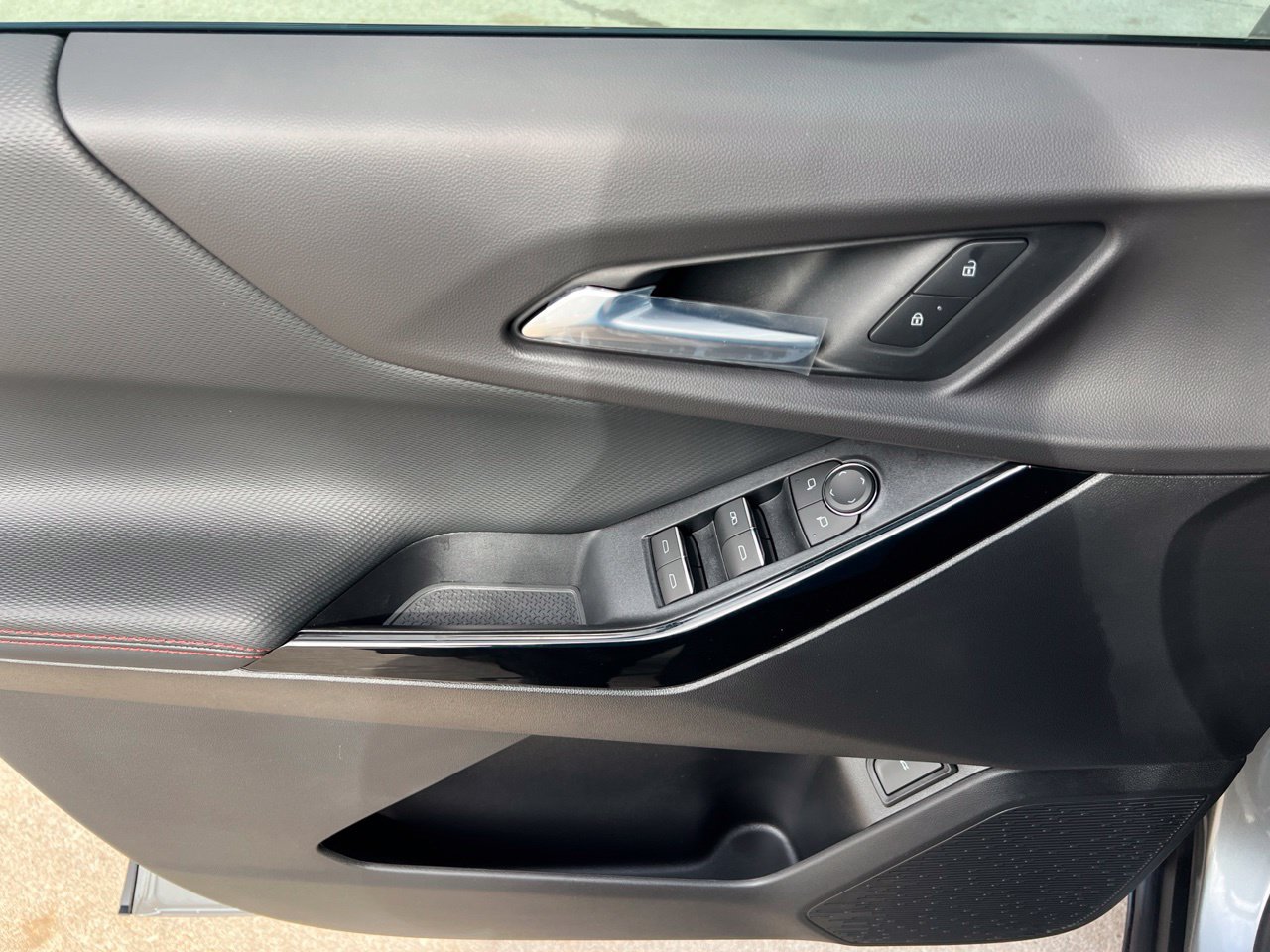 2027 Chevrolet Equinox RS, photo 11