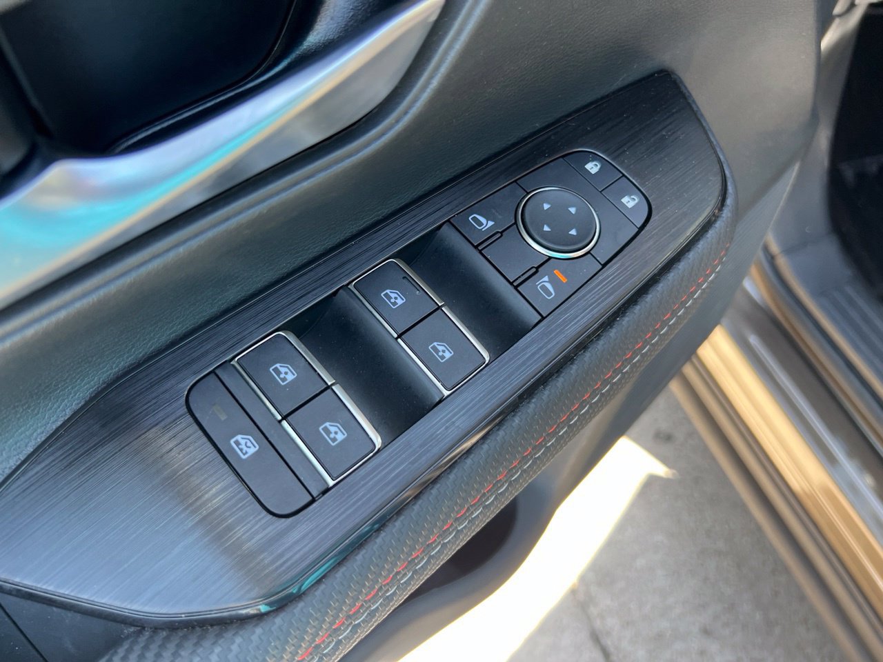 2025 Nissan Kicks SR AWD - Photo 12