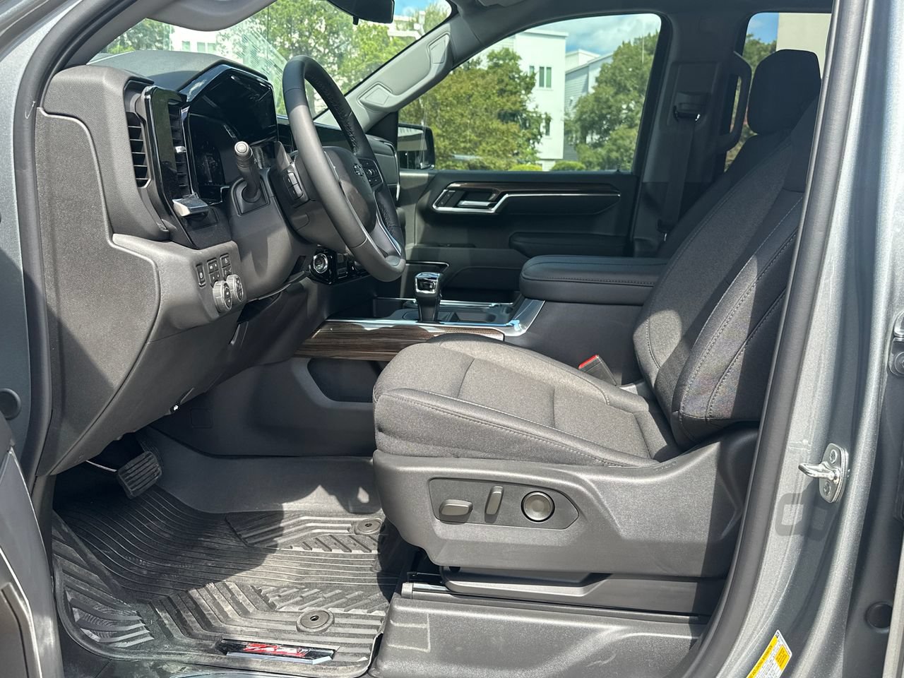 2026 Chevrolet Silverado 1500 LT Trail Boss - Photo 10