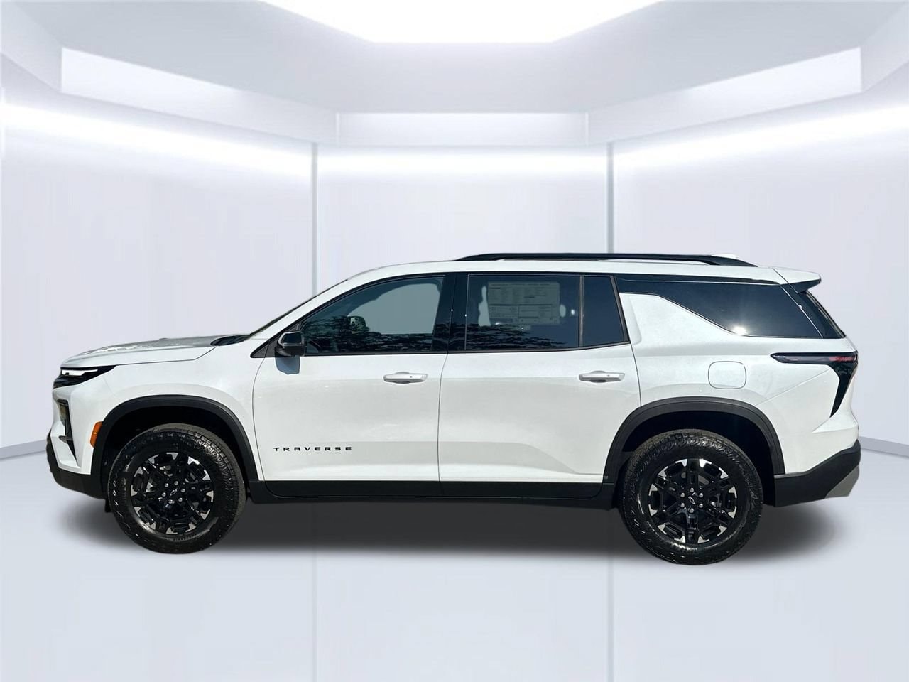 2027 Chevrolet Traverse Z71 SUV, photo 2