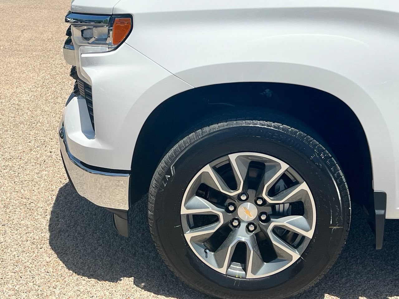 2026 Chevrolet Silverado 1500 LT Truck, photo 3