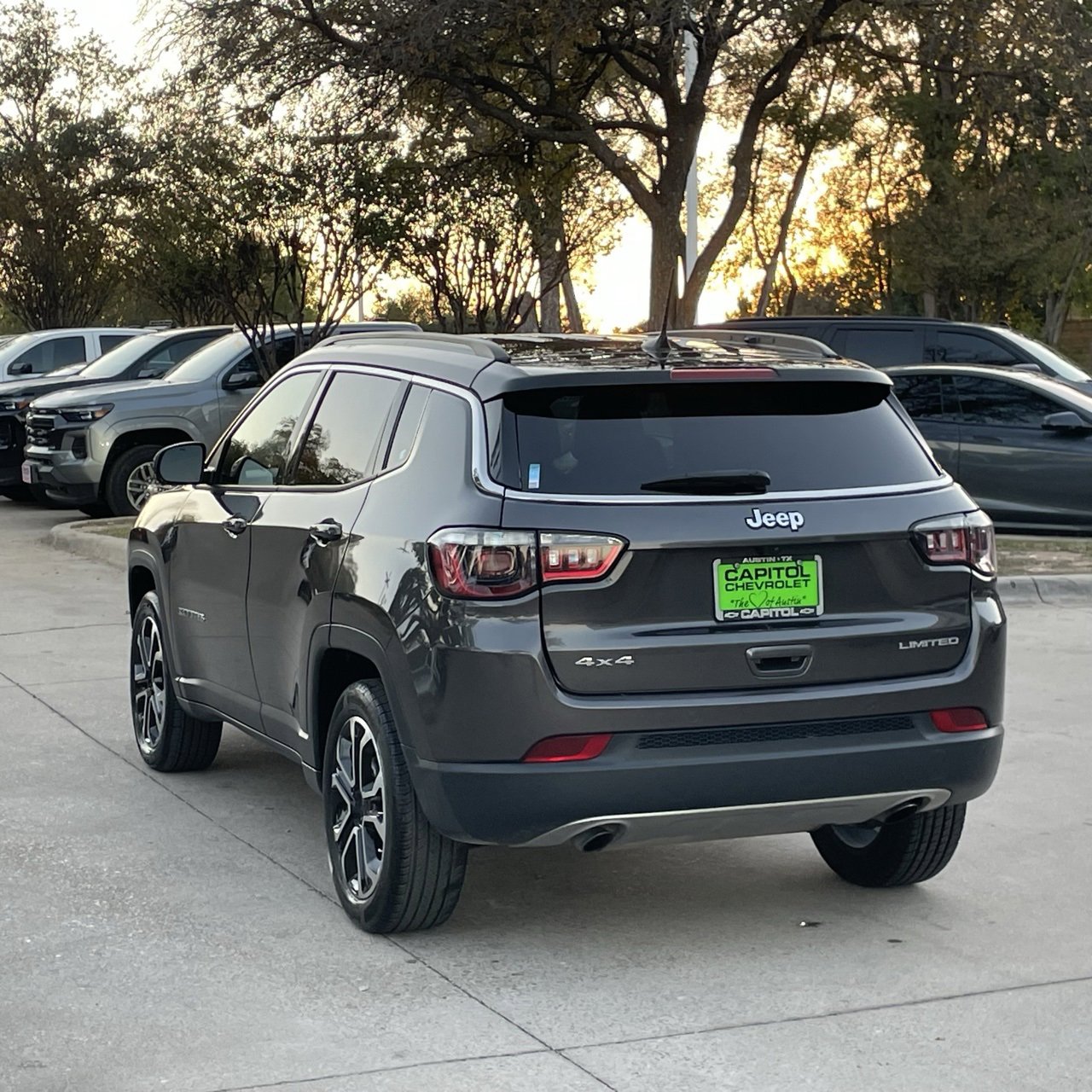 2023 Jeep Compass Limited photo 3