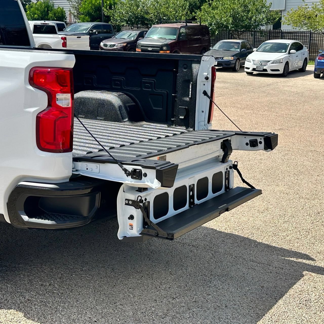 2026 Chevrolet Silverado 1500 ZR2 - Photo 9