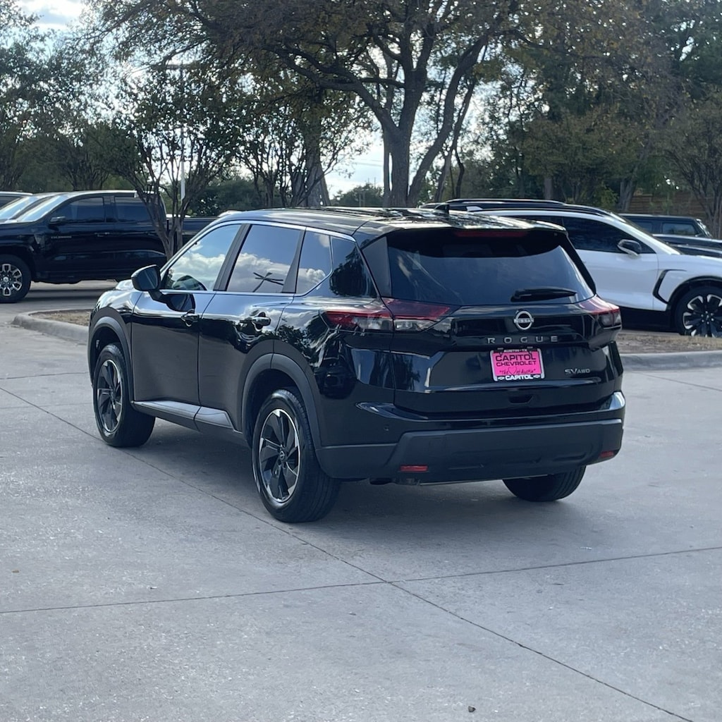 Used 2024 Nissan Rogue SV SUV
