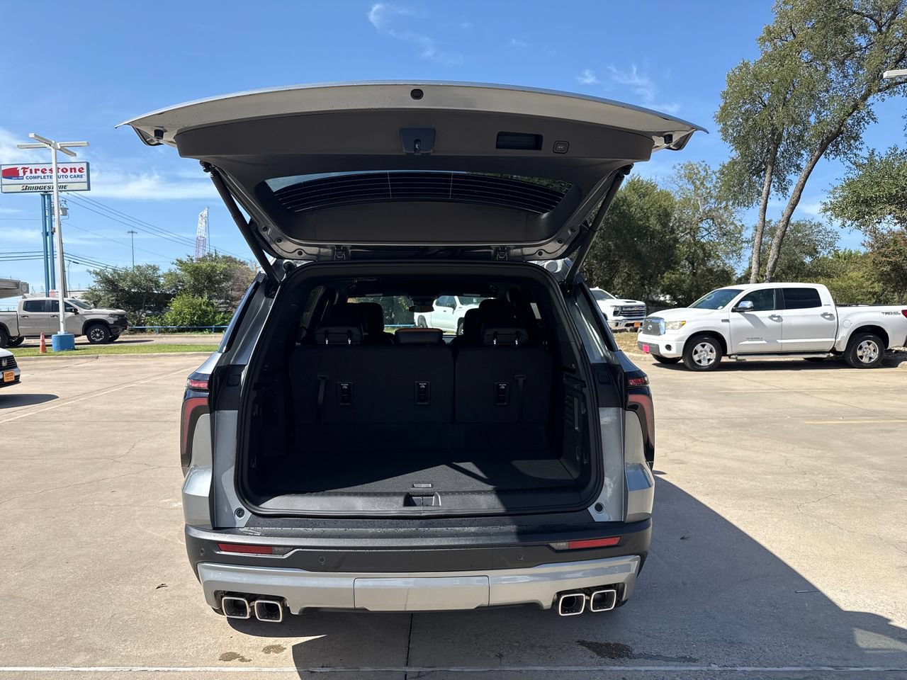 2027 Chevrolet Traverse Z71 SUV, photo 27
