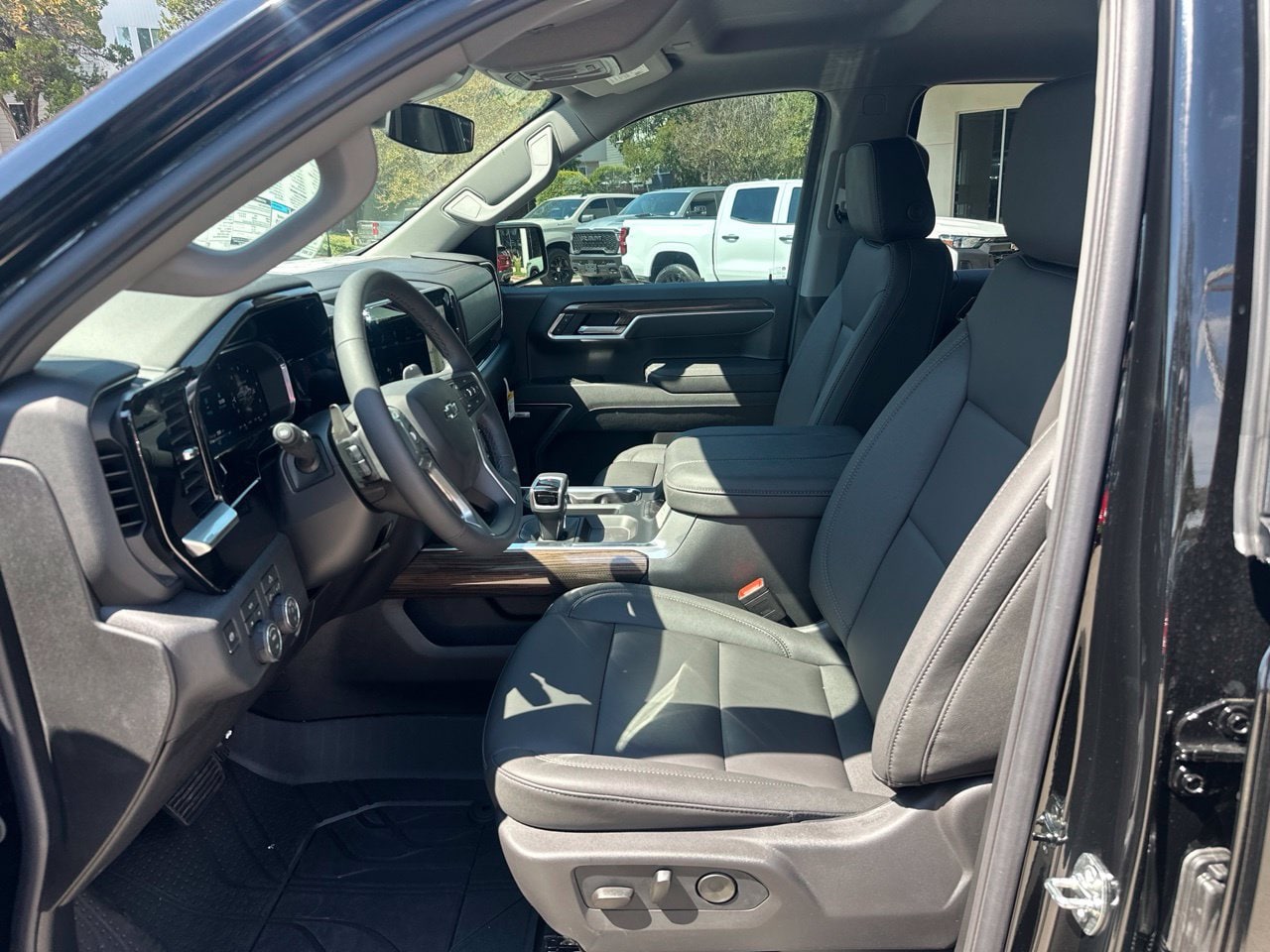 2026 Chevrolet Silverado 1500 RST, photo 11