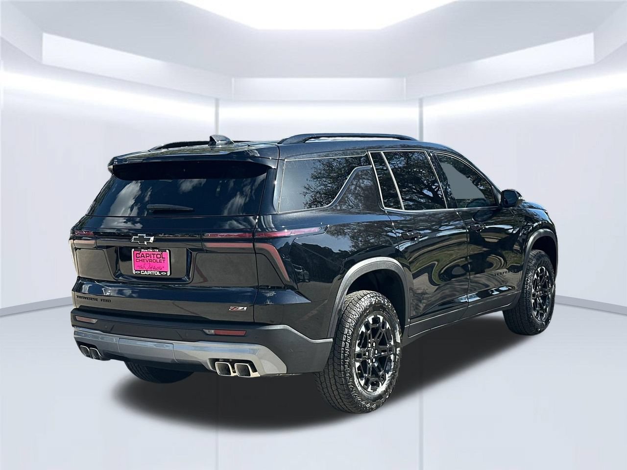 2027 Chevrolet Traverse Z71 - Photo 6