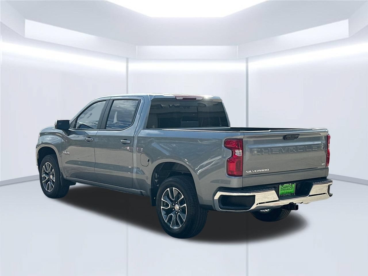 2026 Chevrolet Silverado 1500 LT Truck, photo 3