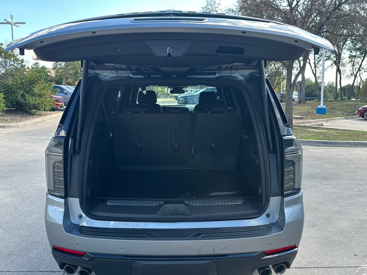 2026 Chevrolet Suburban Z71 SUV, photo 27