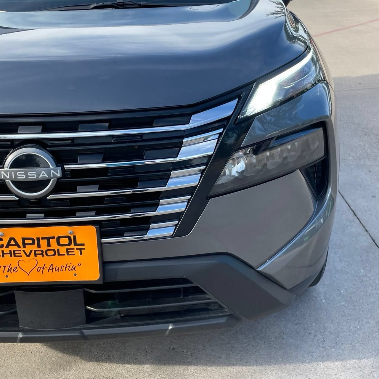 2025 Nissan Rogue SV - Photo 7