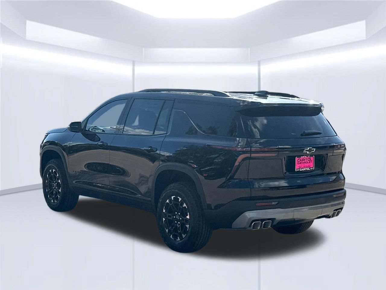 2027 Chevrolet Traverse Z71 SUV, photo 3