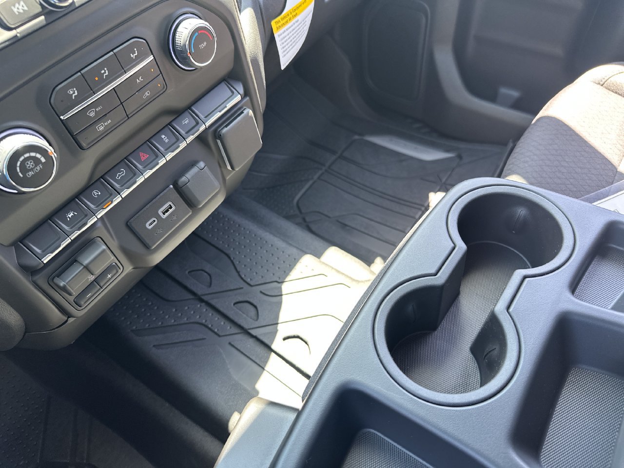 2026 Chevrolet Silverado 1500 Custom - Photo 18