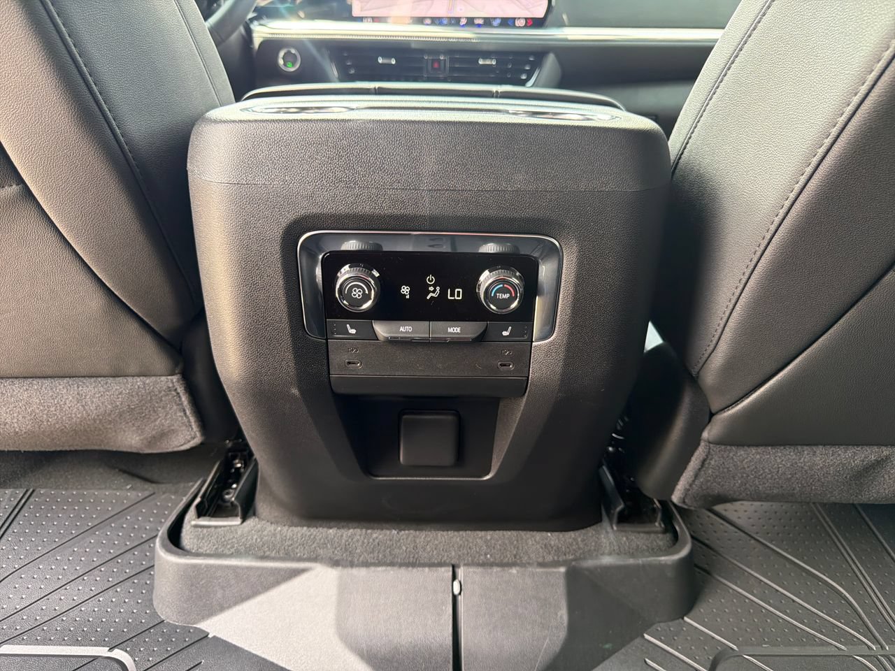 2026 Chevrolet Tahoe Z71, photo 26