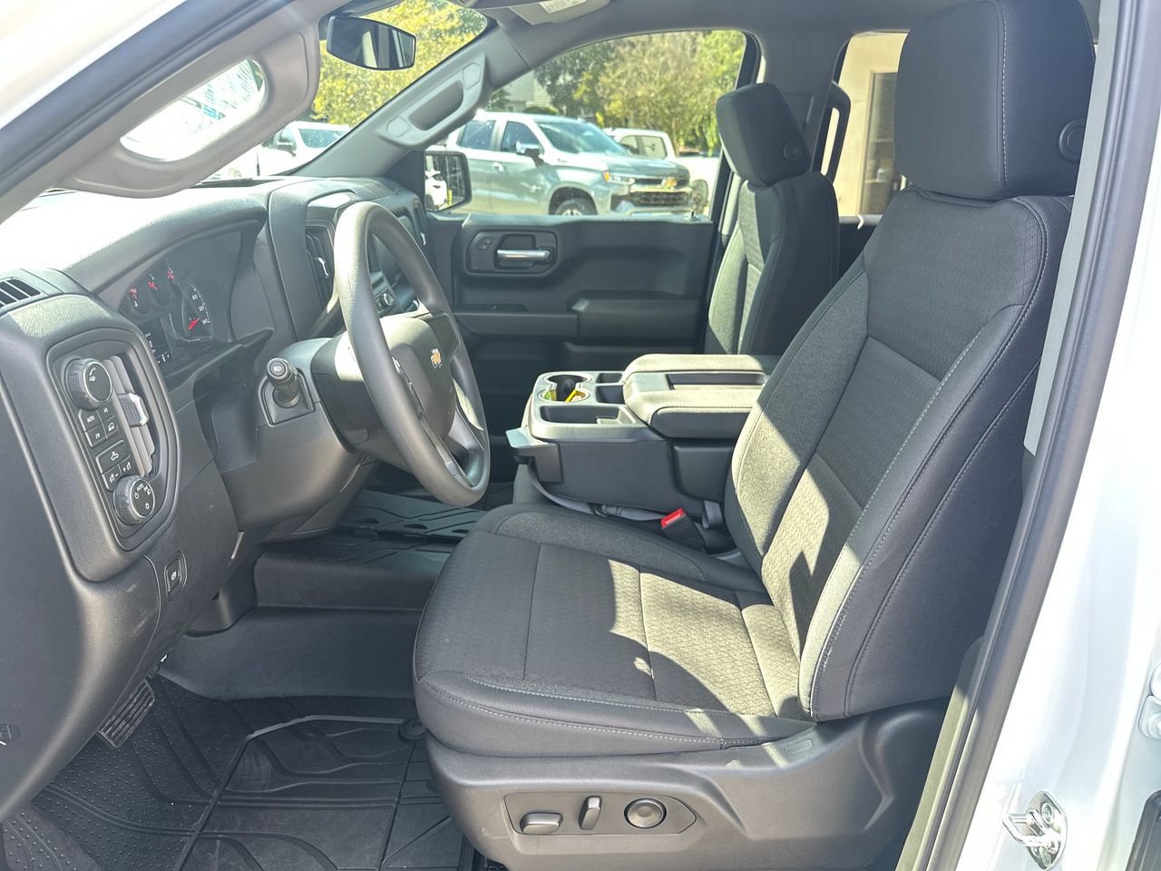 2026 Chevrolet Silverado 1500 Custom, photo 9