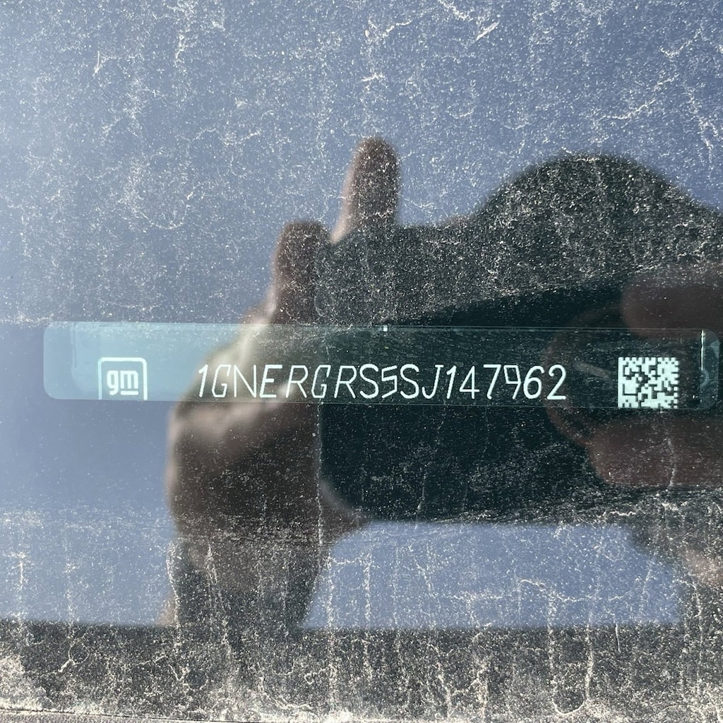 Used 2025 Chevrolet Traverse LT SUV