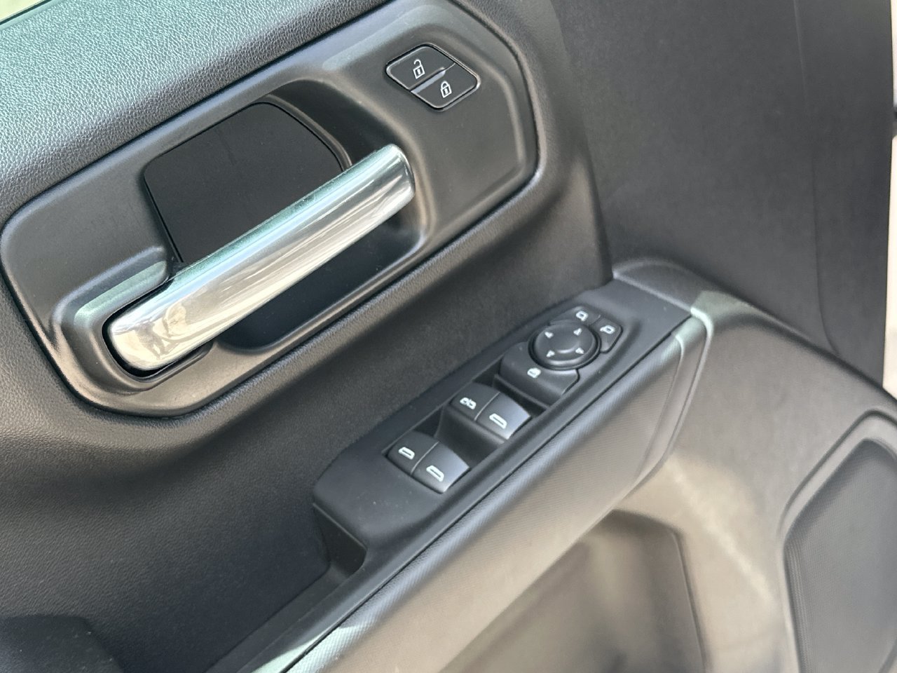 2026 Chevrolet Silverado 1500 Custom - Photo 11