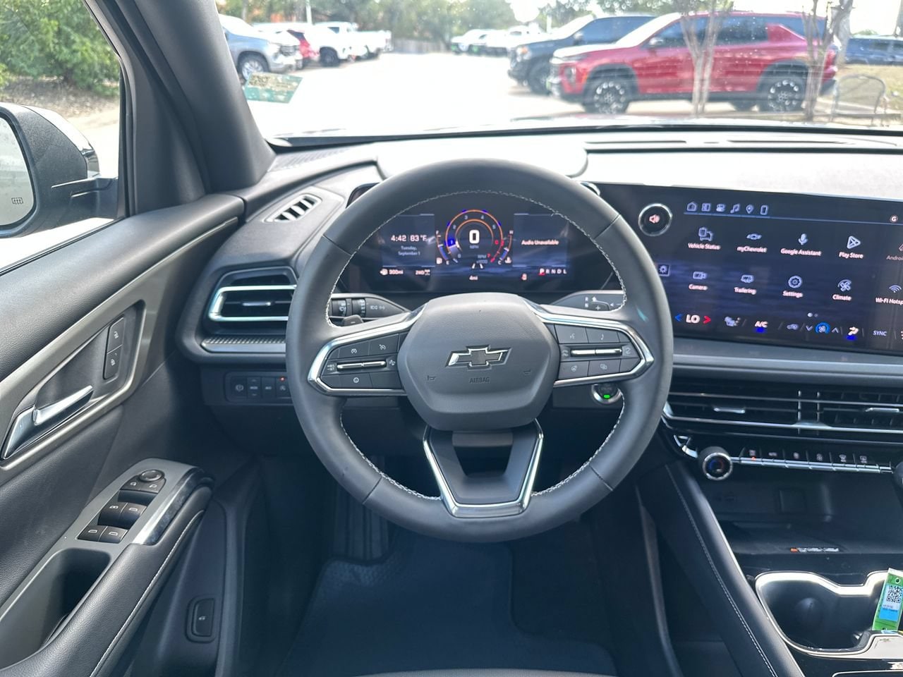 2027 Chevrolet Traverse LT SUV, photo 13
