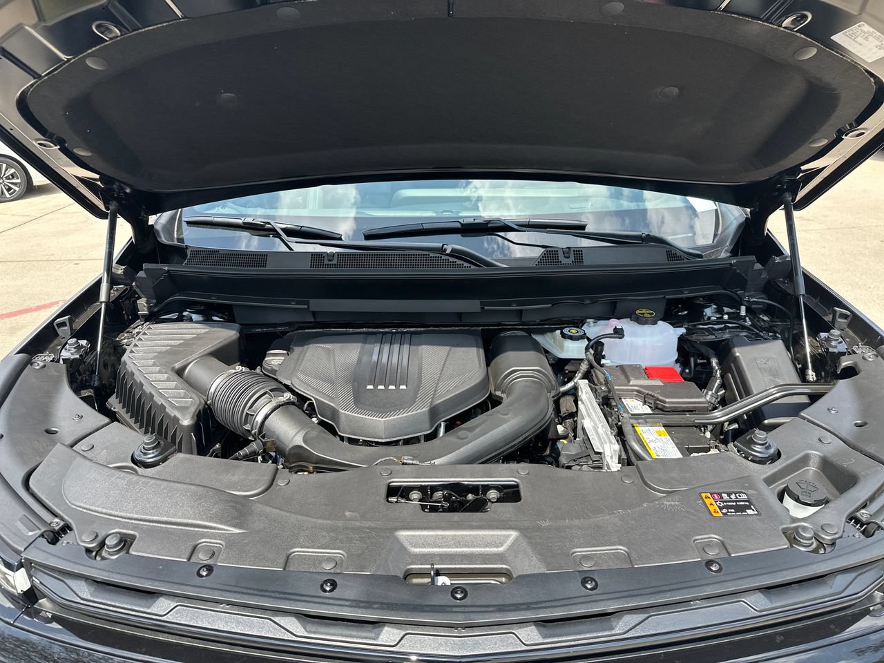 2027 Chevrolet Traverse LT SUV, photo 22