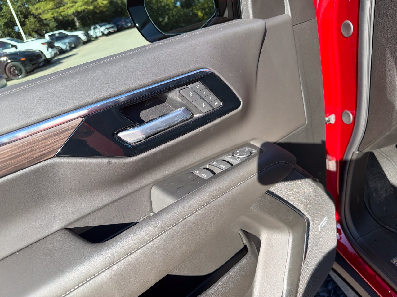 2026 Chevrolet Suburban Z71 SUV, photo 12