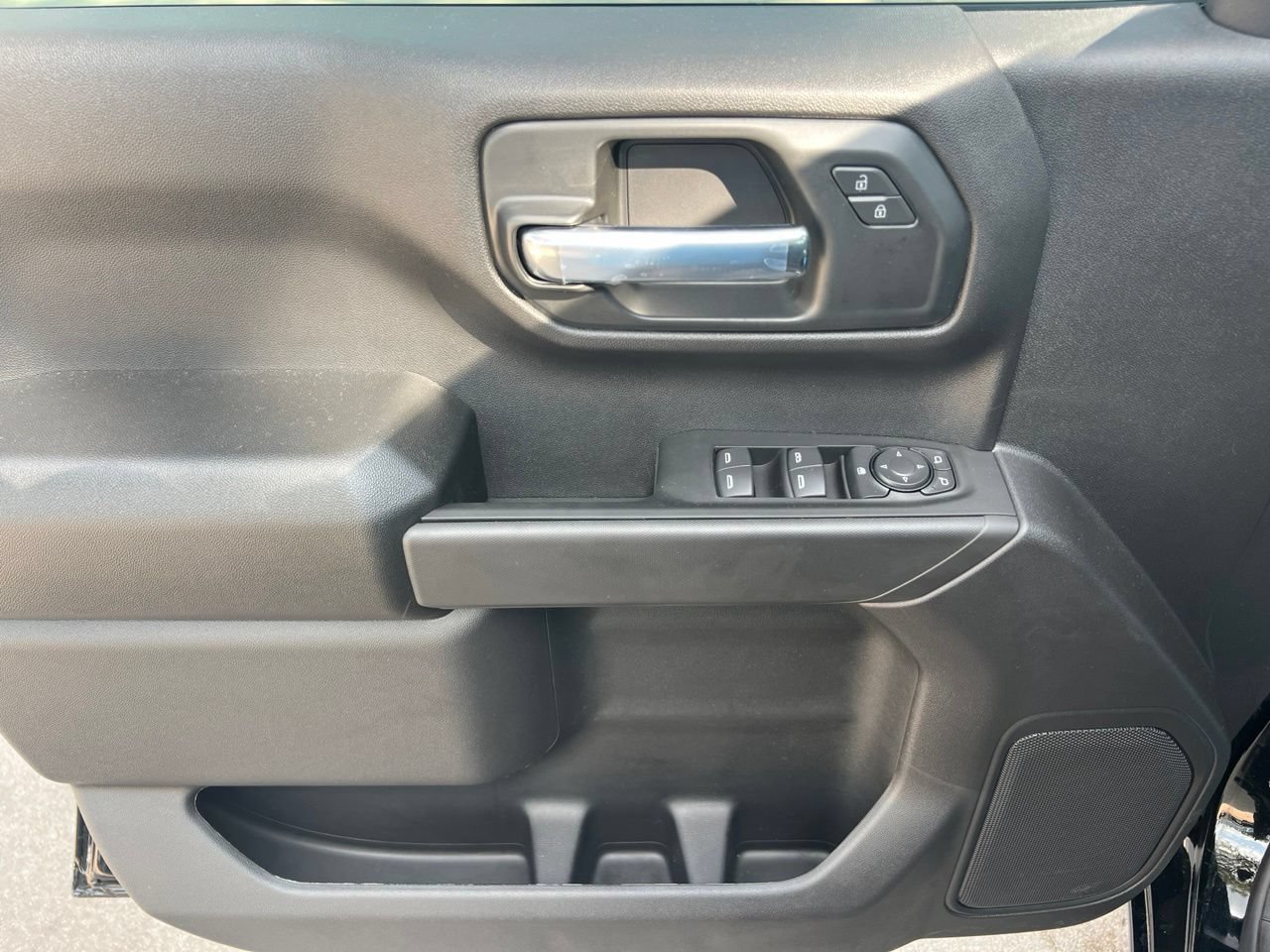 2026 Chevrolet Silverado 1500 Custom - Photo 10