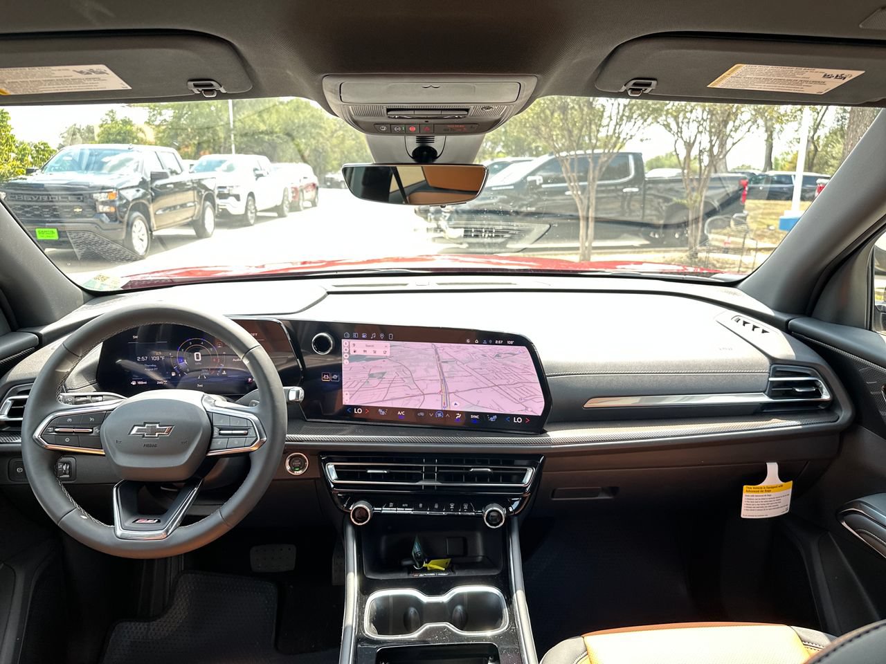 2027 Chevrolet Traverse Z71 SUV, photo 12