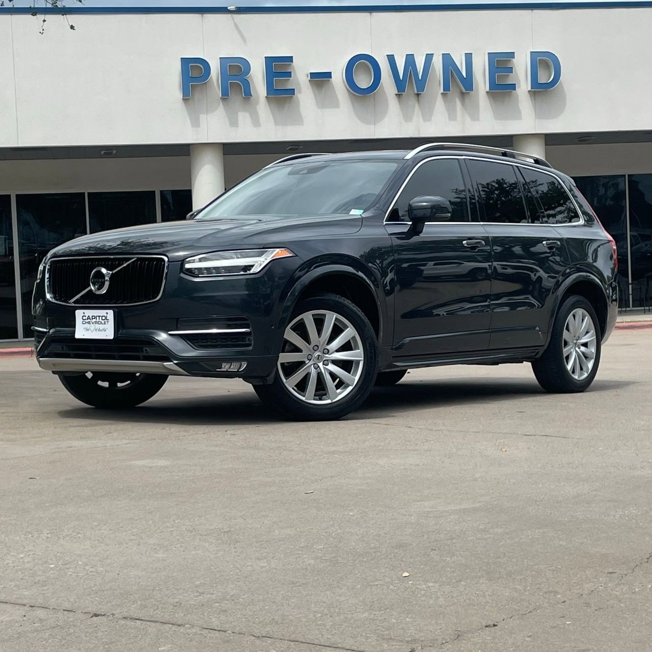 2017 Volvo XC90 Momentum