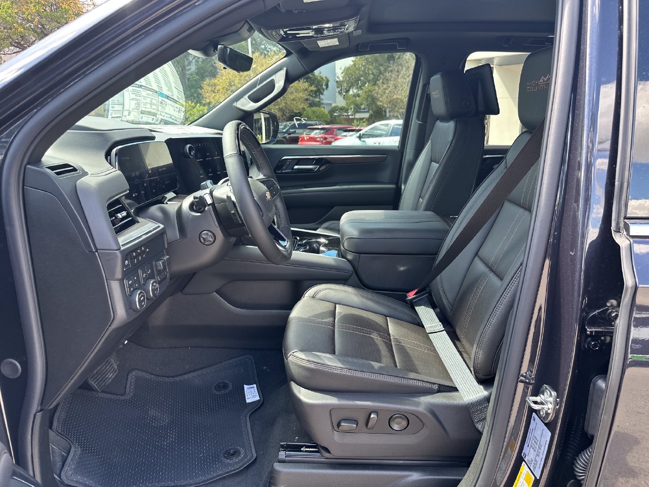 2026 Chevrolet Suburban High Country SUV, photo 10