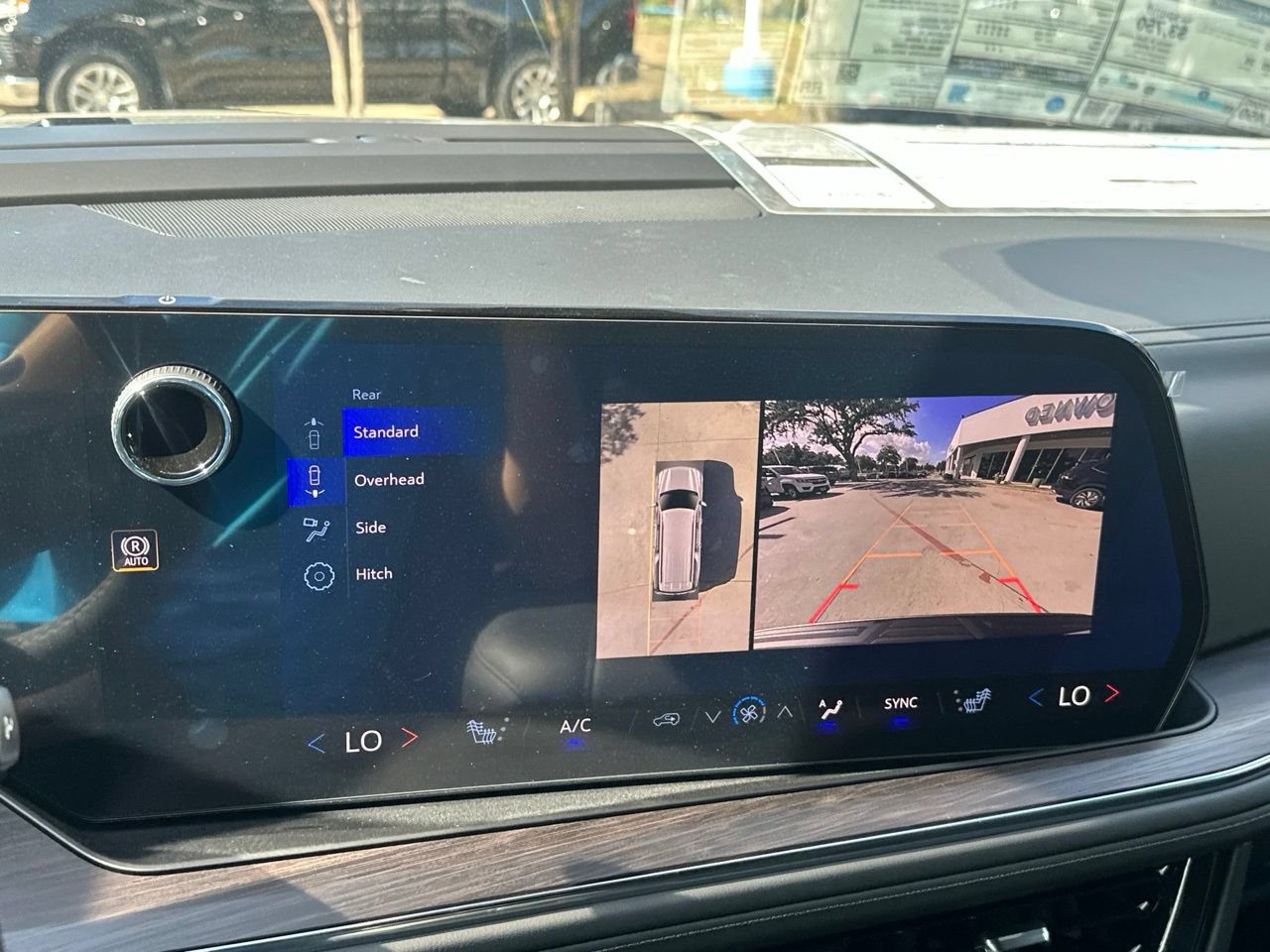 2026 Chevrolet Suburban LT, photo 20