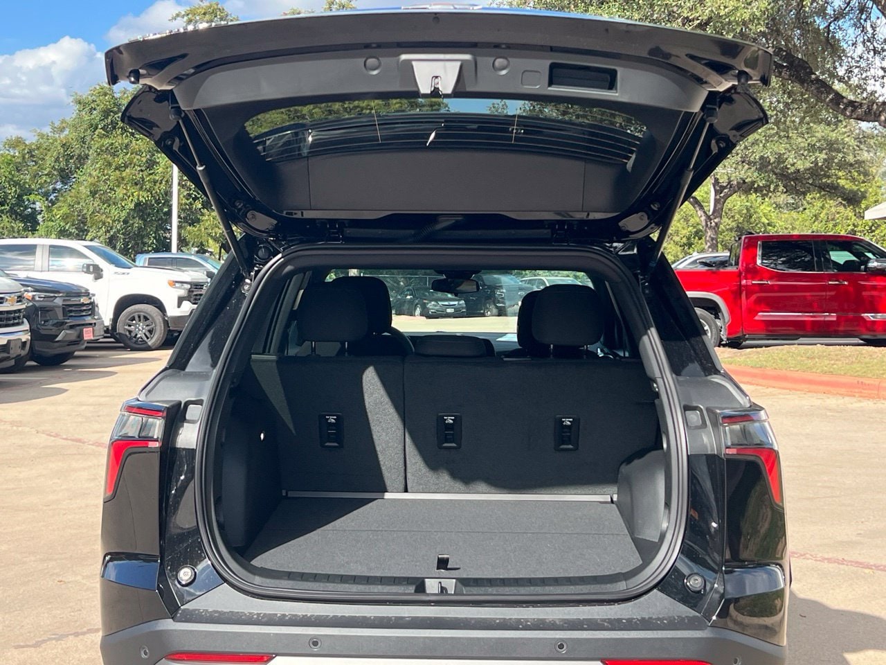 2027 Chevrolet Equinox LT SUV, photo 22