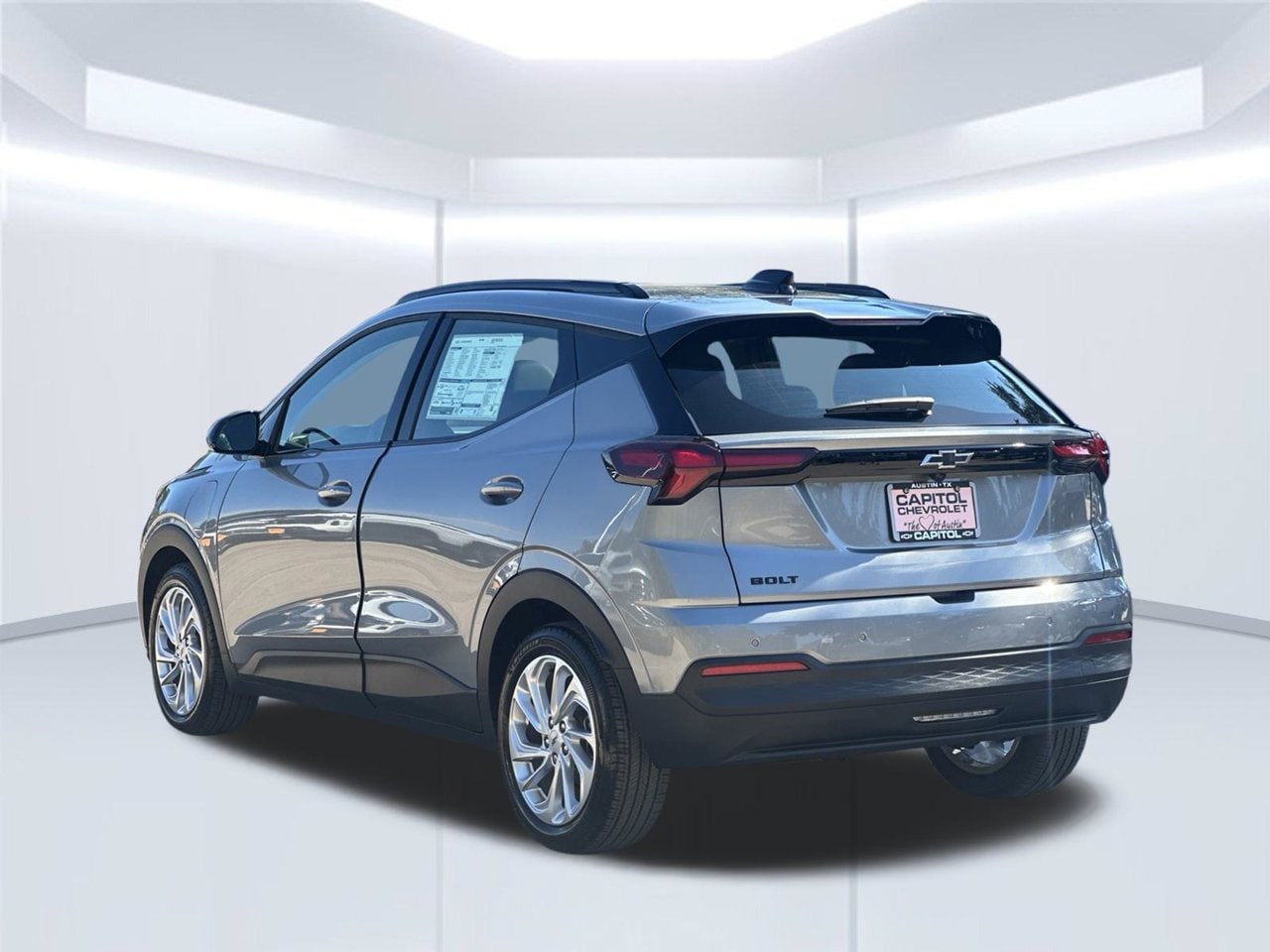 2027 Chevrolet Bolt LT, photo 3