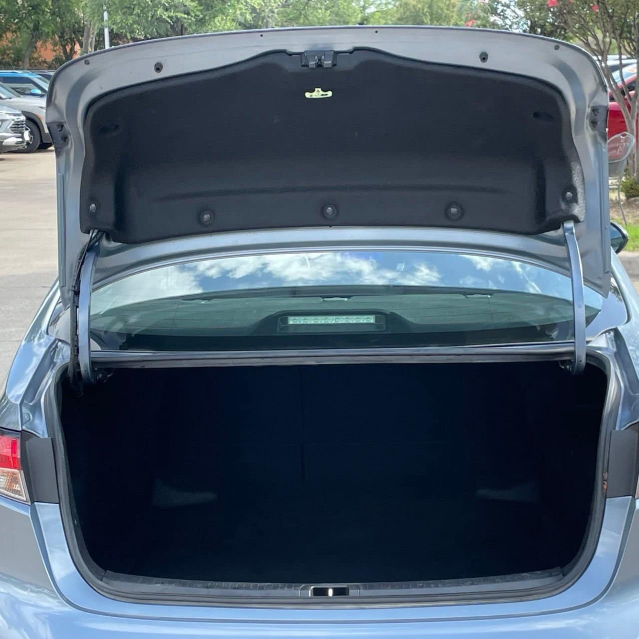 2024 Toyota Corolla LE - Photo 24