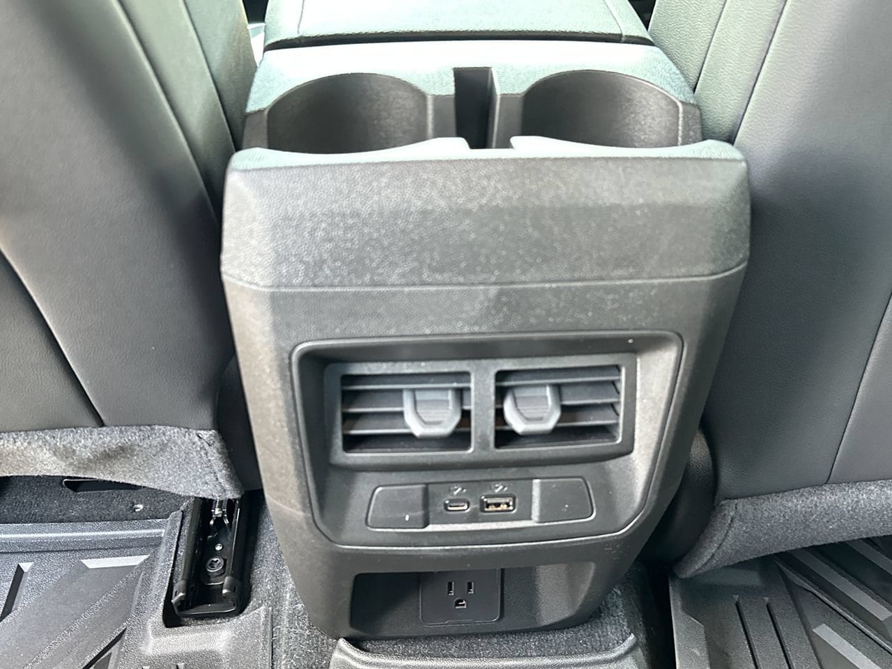 2026 Chevrolet Colorado LT - Photo 26