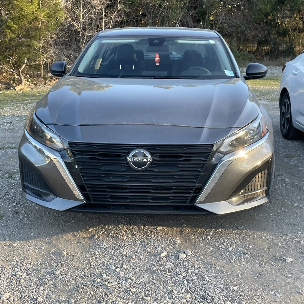 Used 2024 Nissan Altima 2.5 SV Sedan