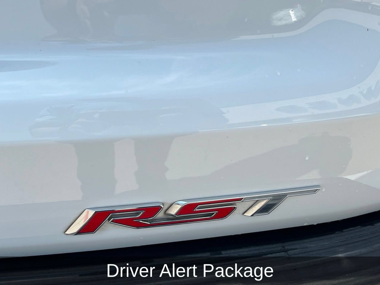 2024 Chevrolet Suburban RST - Photo 5