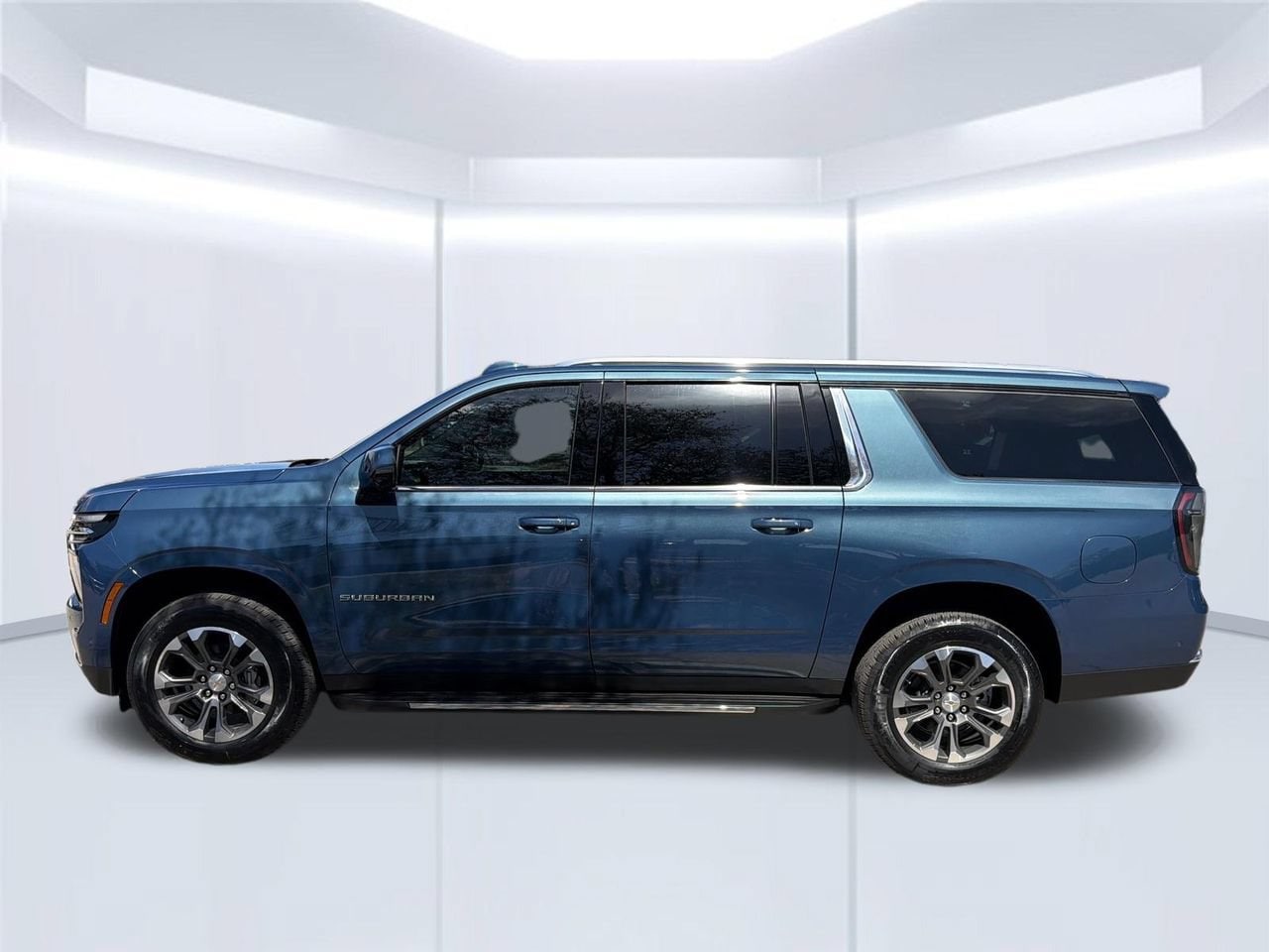 2026 Chevrolet Suburban LT SUV, photo 2