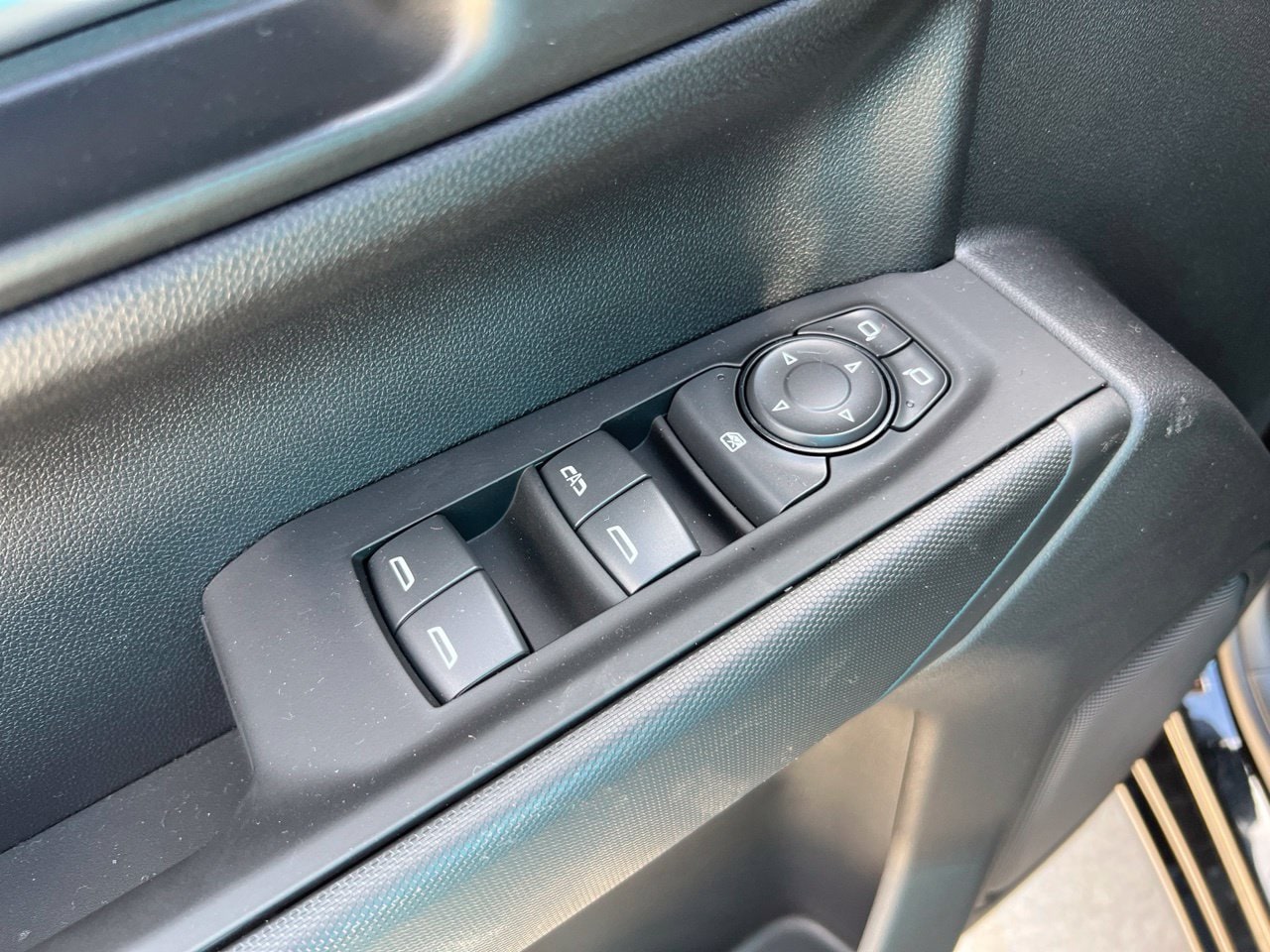 2026 Chevrolet Silverado 1500 Custom - Photo 13