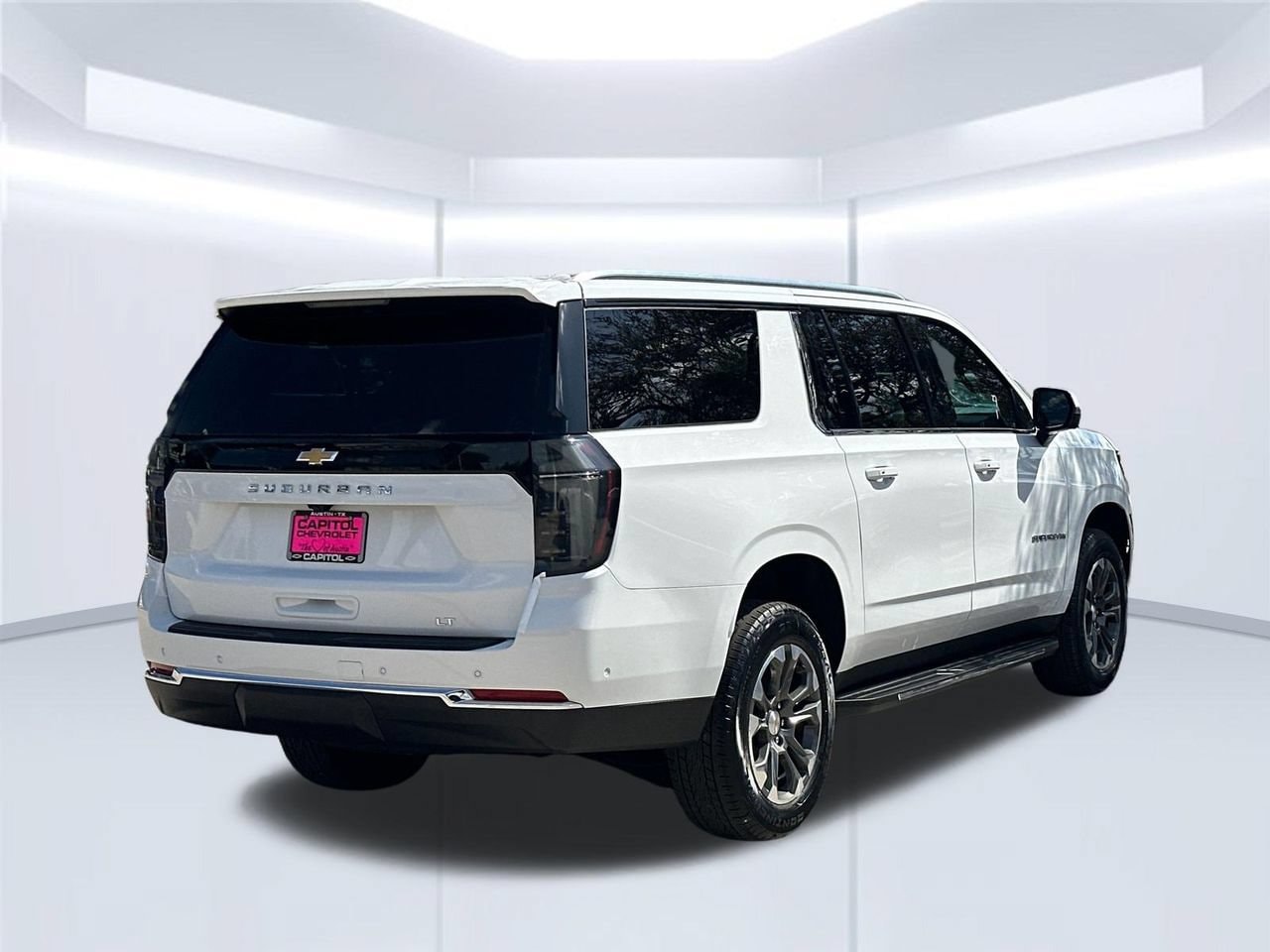 2026 Chevrolet Suburban LT SUV, photo 6