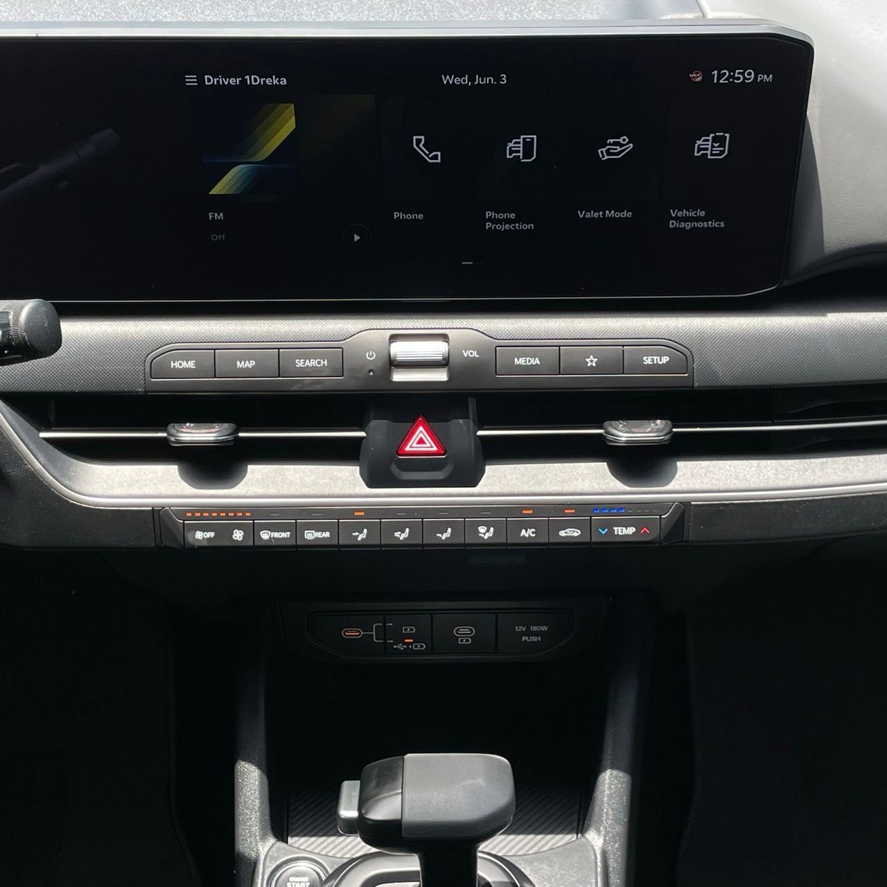 2025 Kia K4 LXS - Photo 17