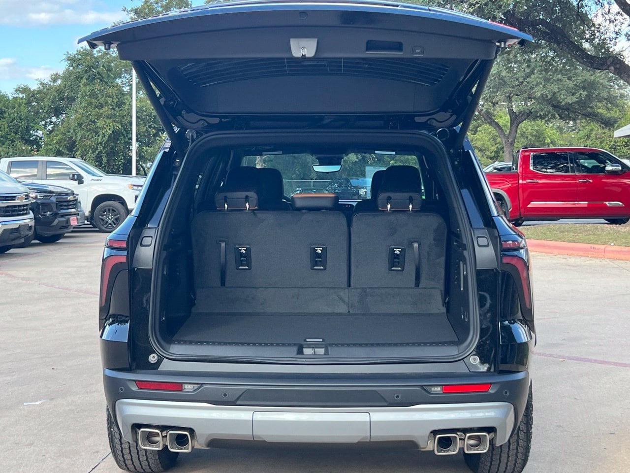 2027 Chevrolet Traverse Z71 SUV, photo 22