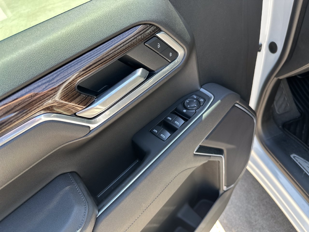 2026 Chevrolet Silverado 1500 LT - Photo 12